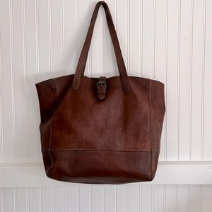 Fat face leather shoulder bag